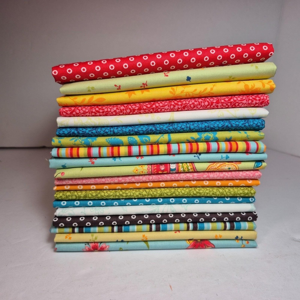 Connecting Threads "Riviera" 19 Fat Quarter Sampler Cotton Fabric